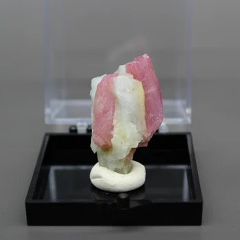 Natural de Brasil turmalina rosa de cristal mineral muestras de piedras y cristales los cristales de cuarzo tamaño de la caja de 5.2 cm
