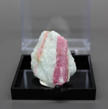 Natural de Brasil turmalina rosa de cristal mineral muestras de piedras y cristales los cristales de cuarzo tamaño de la caja de 5.2 cm