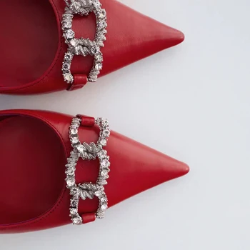 2021 Nuevos Moda Zapatos De Tacón Alto Sandalias De Las Mujeres De Color Rojo Slingback Punta Del Dedo Del Pie Zapatos De Boda De La Correa De La Espalda Bombas De Las Mujeres