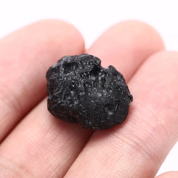 1PC Natural Tailandés de Vidrio Meteorito Original Stonestone Mineral Espécimen de Bricolaje de Piedra Colgante de los Accesorios