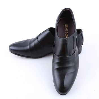2020 Hombres de la Moda de Negocios Formal de Zapatos de Marca con Hebilla de Deslizamiento Sobre el Negro Marrón Hombre de la Oficina del Partido de la Boda Zapatos de Vestir Grande