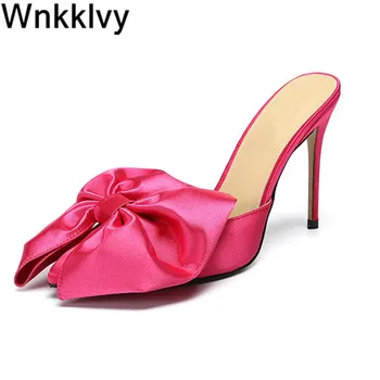 Zapatos de mujer satén de seda de gran mariposa nudo de las zapatillas de las mujeres de cuero genuino punta del dedo del pie zapatos de tacón alto sandalias de pista mullers 2020