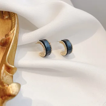 La moda en forma de C de Diseño Pendientes de Esmalte Vidriado en Blanco y Negro de la Gota de Aceite de Mujeres del Pendiente De 2021 Nueva Llegada de la Perforación del Oído de la Joyería