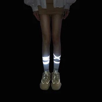 Pierna calcetines calcetines de las Mujeres con la cruz lazo de la pierna calcetines y reflexivo luminoso calcetines