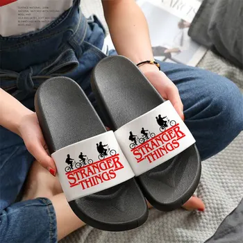 Mujeres zapatillas versión coreana Cosas más extrañas que la impresión de Cartas de impresión Harajuku Mujeres Zapatos de Playa zapatillas para mujer