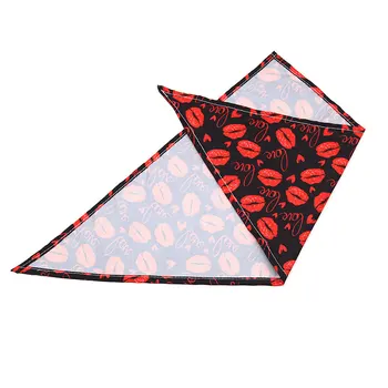 El Día de san valentín Triángulo de Amor Bufanda Mascota Triángulo Bufanda de Corazón Rojo de Labios Impreso Perro Bandana Suministros de Mascota de la Primavera de la Saliva de animales Toalla