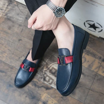 2021 Nuevos Zapatos de los Hombres de Moda de gama Alta del Color Sólido de la PU de la Clásica Litchi Patrón de Metal de la V Cómodo Casual de Negocios Mocasines KS043