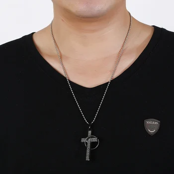 Partido de Derecha Nueva Venta Caliente Collar para los Hombres Jesús Collar Colgante de Plata de color Negro y la Cruz del Collar de la Joyería de la Moda CN024