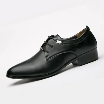 Italiano Negro Formal de los Zapatos de los Hombres Mocasines Vestido de Novia Zapatos de los Hombres de Cuero de Patente de Oxford Zapatos para Hombres Chaussures Hommes En Cuir Nuevo