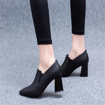 Dedo del pie puntiagudo Mediados de los Tacones de las Mujeres del Otoño Único Zapatos de Mujer de cuero de la PU Suave Zapato Cuadrado Tacón de Mujer de Corea del Estilo de zapatos Negros