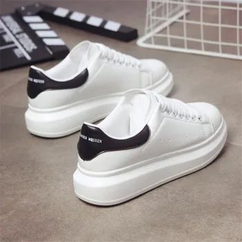 Marca 2021 mujeres causal zapatos de Primavera Diseñador de Cuñas de Blanco zapatillas de deporte de la plataforma de Tenis Feminino Formadores Mcqueens mujer caminando