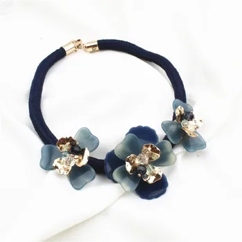 Nuevo Estilo Azul de la Cuerda de Gargantilla de Declaración de las Mujeres Blanco Azul Perla de Resina de la Flor Grueso Collar de la Joyería Accesorios