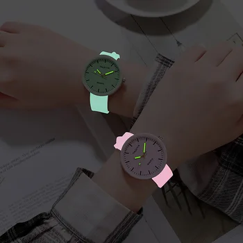 La moda Luminoso de las Mujeres Relojes de Silicona Relojes de Deporte de las Mujeres de Cuarzo relojes de Pulsera de Reloj Simple para las Mujeres Montre Femme 2020